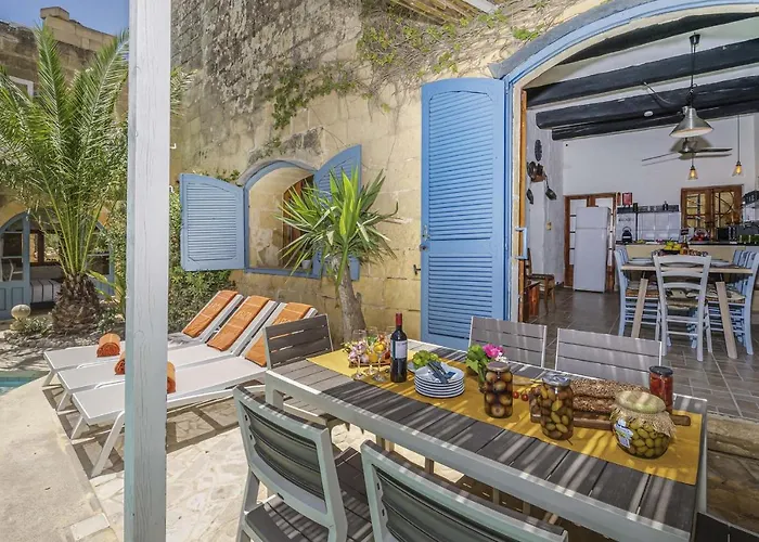 Oleandra Holiday Home